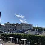 Un Jardin D'azur Avec Piscine De Mai à Septembre Six-Fours-les-Plages