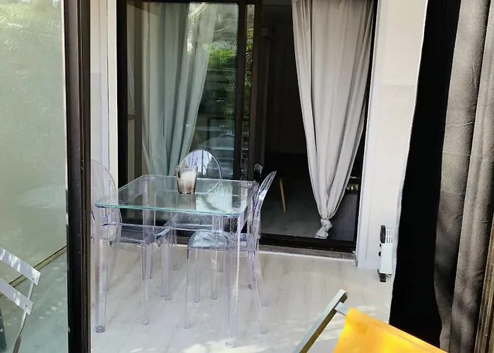 Appartement Un Jardin D'azur Avec Piscine De Mai à Septembre Six-Fours-les-Plages
