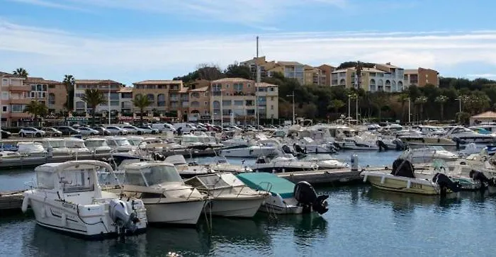 Un Jardin D'azur Avec Piscine De Mai à Septembre Appartement *