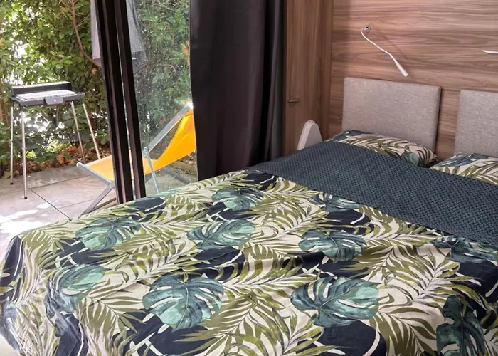 Appartement Un Jardin D'azur Avec Piscine De Mai à Septembre *